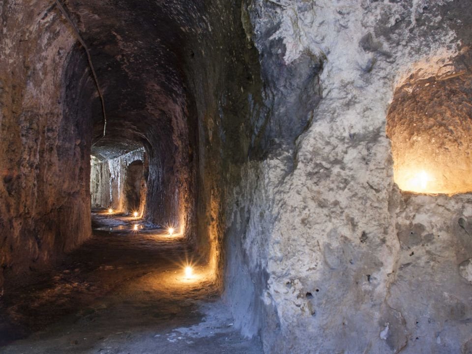 Particolari delle strutture dell'Anfiteatro Romano di Cagliari