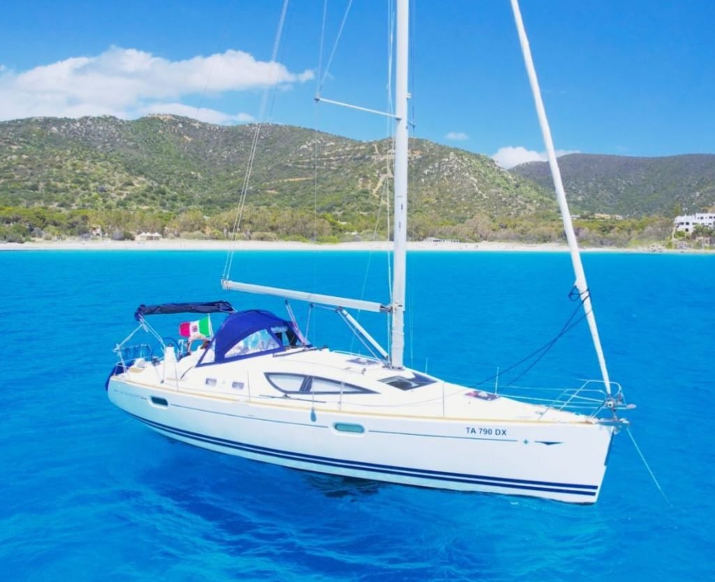 Barca a vela tour nel golfo di Cagliari