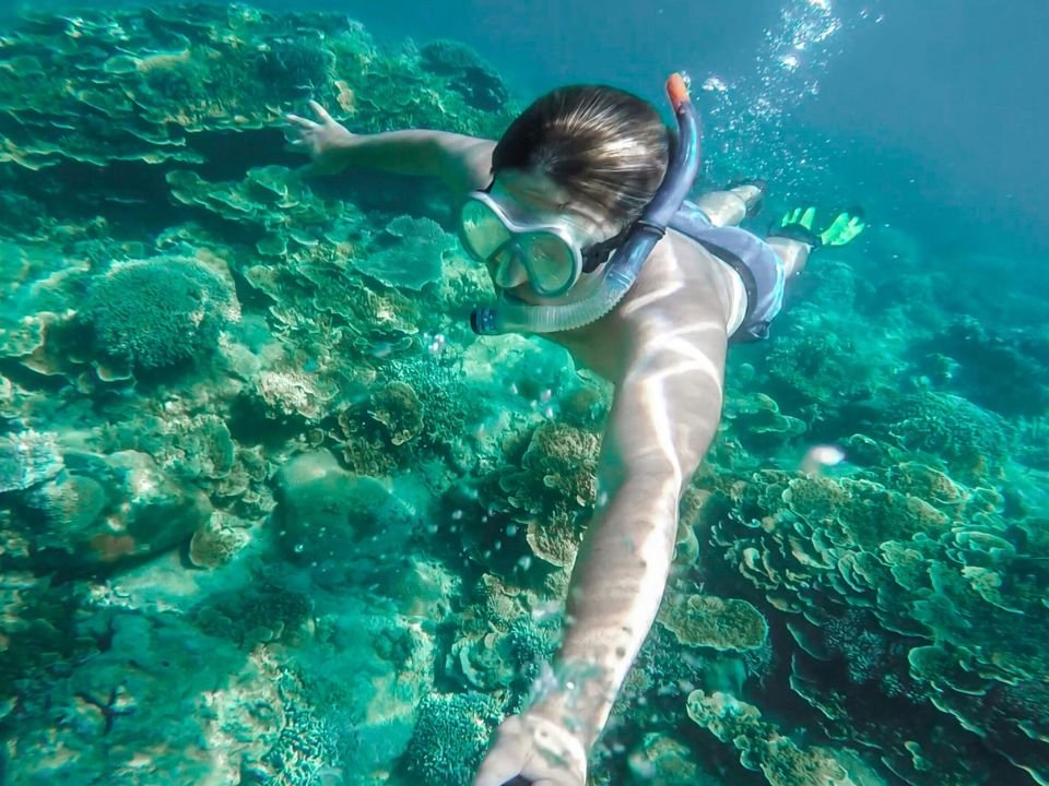 Maschera da snorkeling e boccaglio di alta qualità, attrezzatura essenziale per una piacevole esperienza subacquea